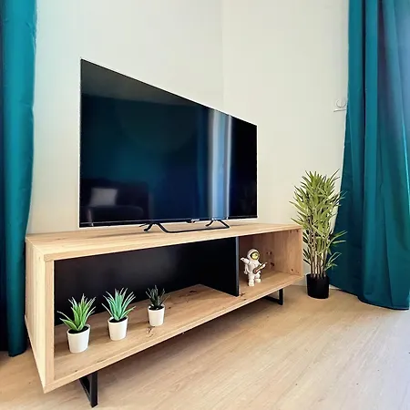 T3 Aurore 64 M2 Smarttv Lejlighed